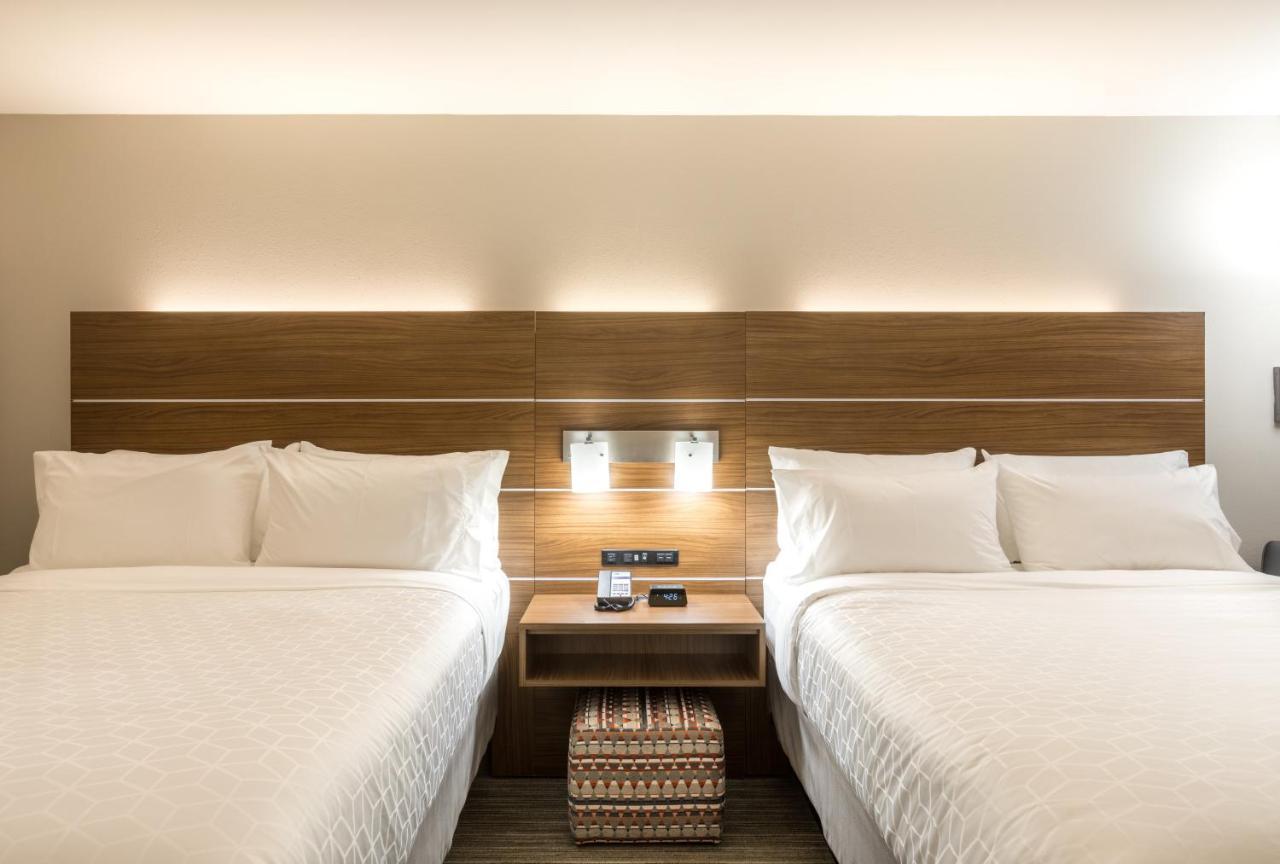Holiday Inn Express & Suites Greenville S - Piedmont By Ihg Экстерьер фото