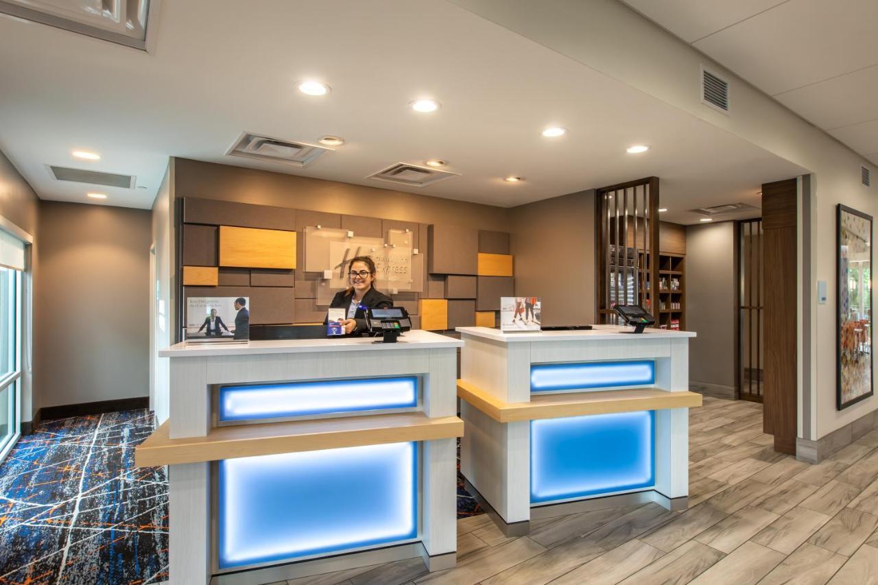 Holiday Inn Express & Suites Greenville S - Piedmont By Ihg Экстерьер фото