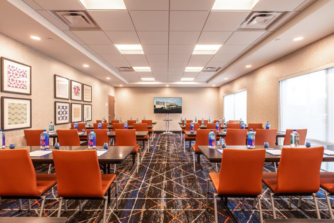 Holiday Inn Express & Suites Greenville S - Piedmont By Ihg Экстерьер фото