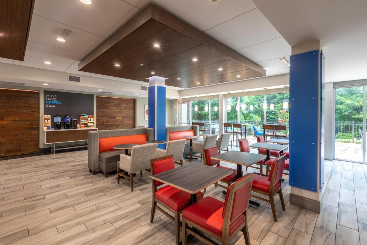 Holiday Inn Express & Suites Greenville S - Piedmont By Ihg Экстерьер фото